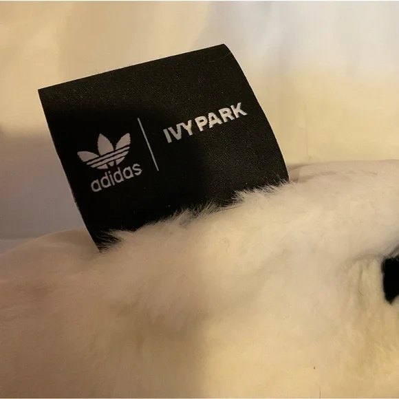 adidas x IVY PARK Unisex Faux Fur Scarf in White/Black - Picture 5 of 7